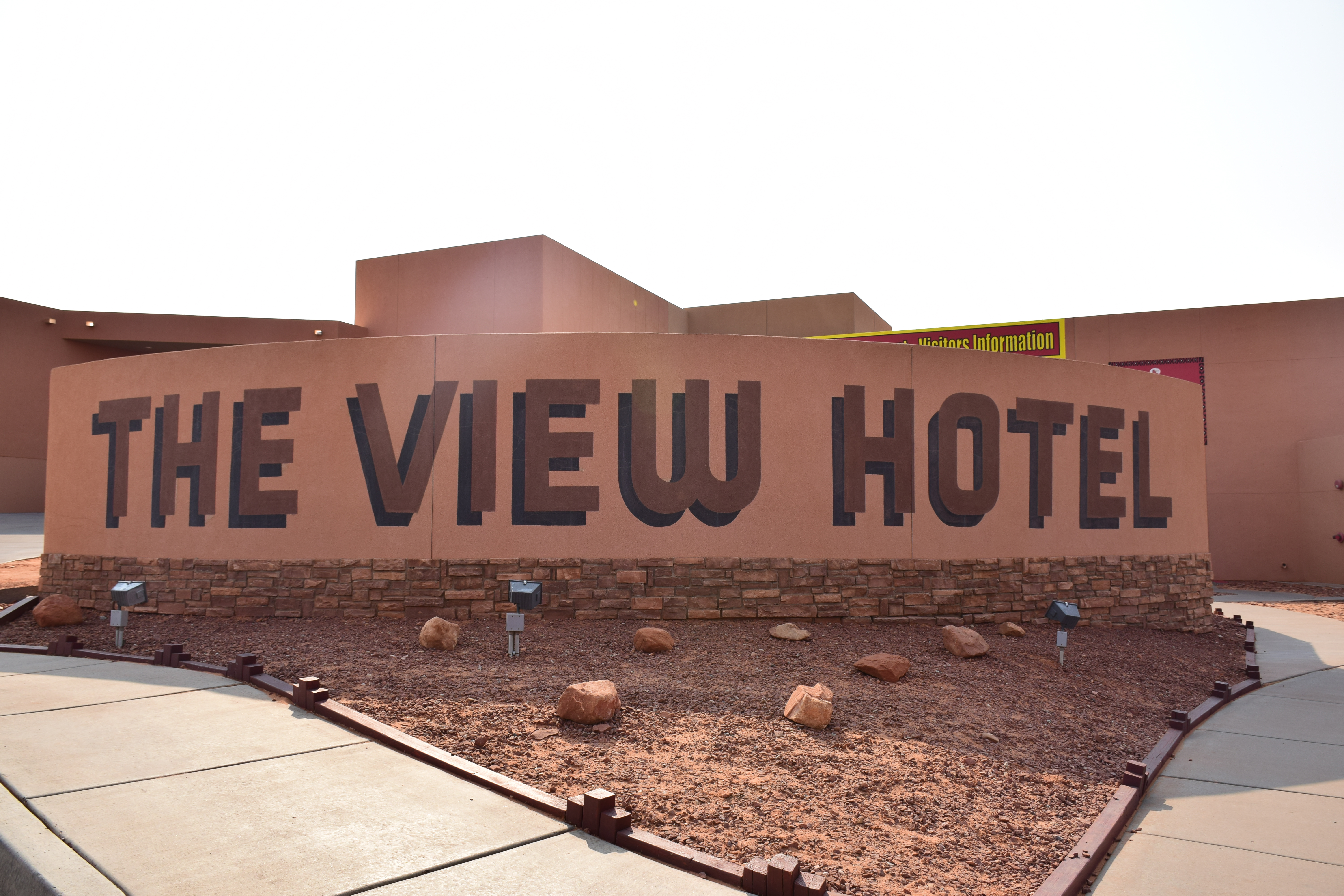 Entrada hotel The View