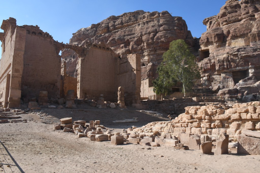 Qsar al Bint